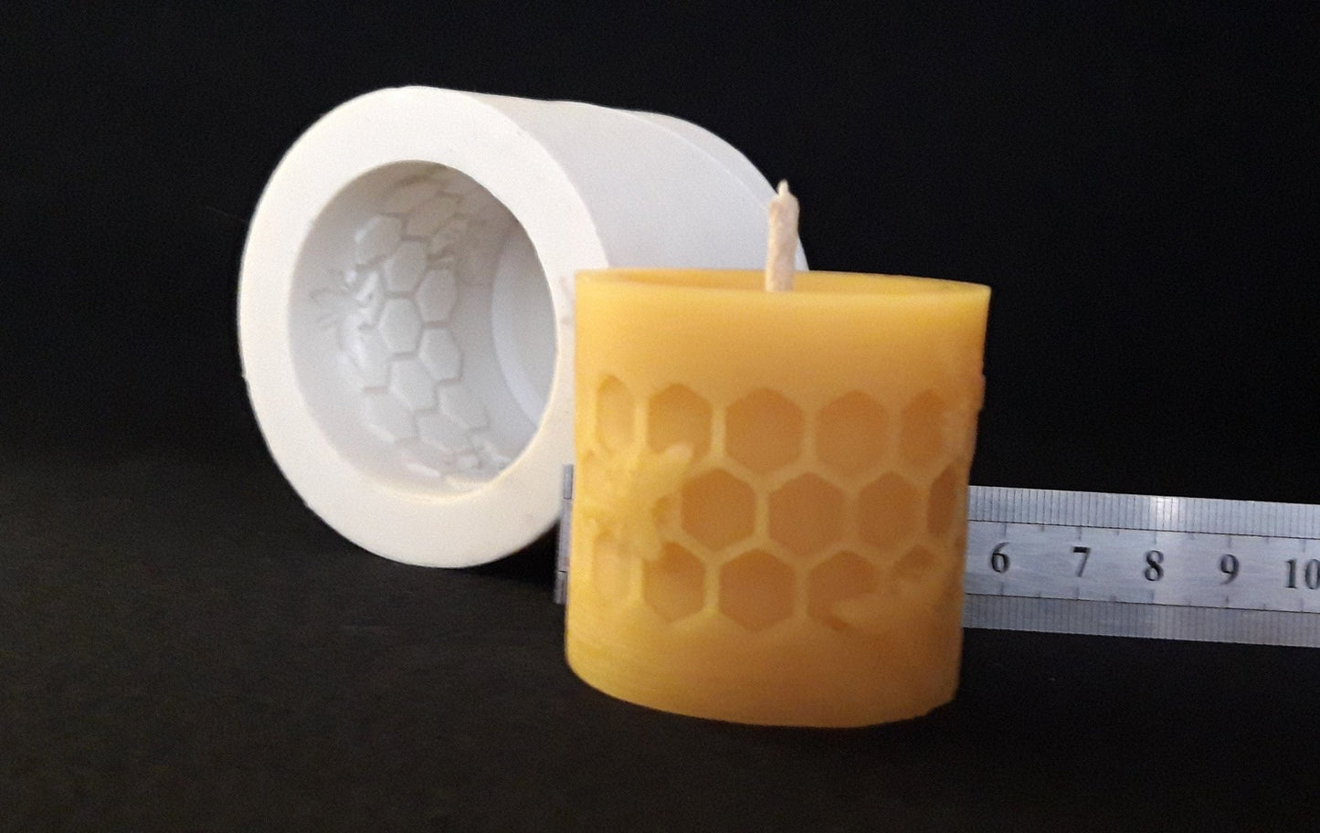 CELLS Silicone Candle mouldBEES ON CELLS Silicone Candle MoldCandle details:
Finished candle size: ~1.8" high x 1.7" wide (or about 4.5 cm x 4.6 cm).Finished candle weight: ~35 g.Silicone MoldLatvian Candles