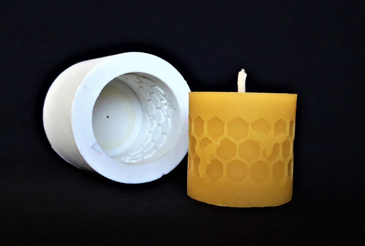 CELLS Silicone Candle mouldBEES ON CELLS Silicone Candle MoldCandle details:
Finished candle size: ~1.8" high x 1.7" wide (or about 4.5 cm x 4.6 cm).Finished candle weight: ~35 g.Silicone MoldLatvian Candles