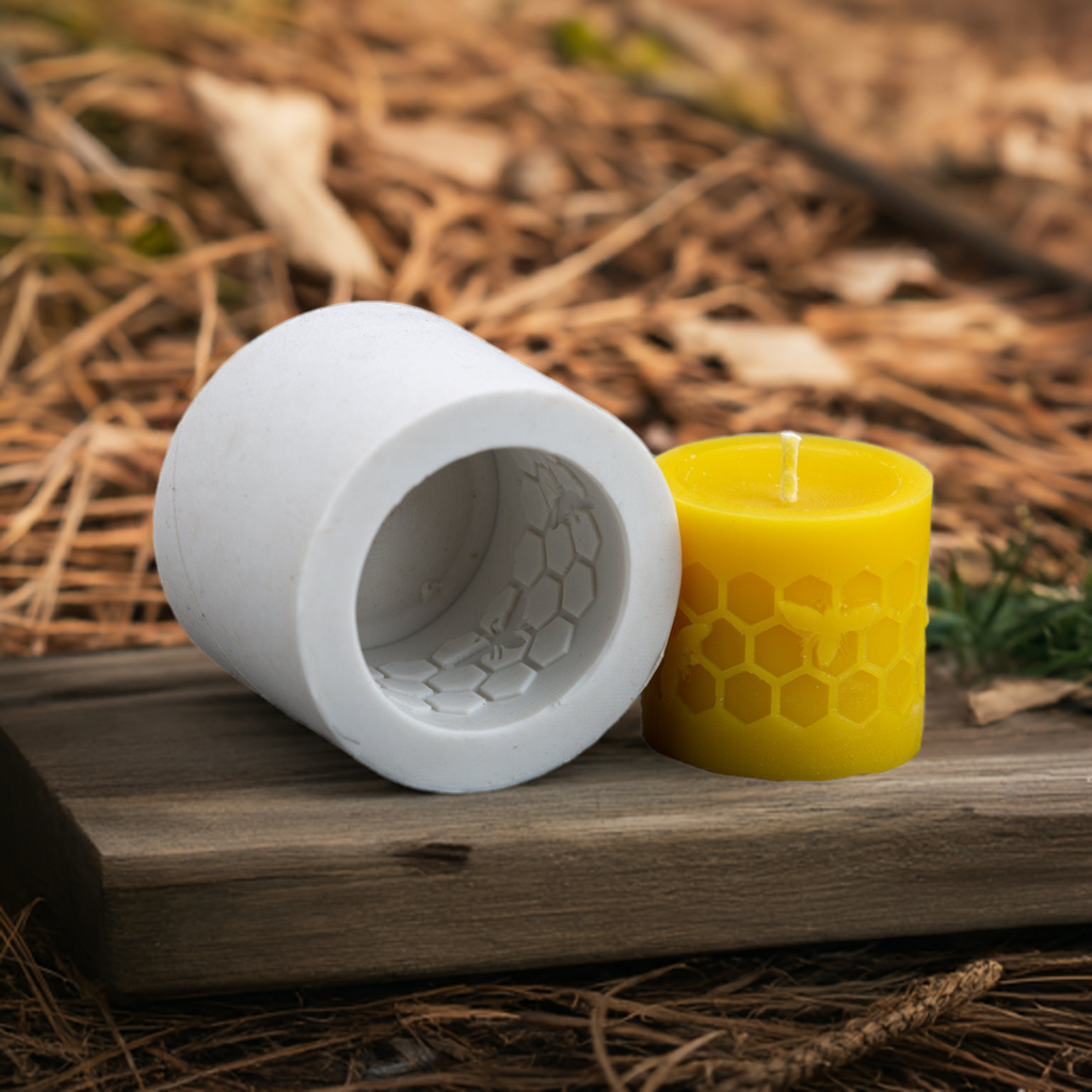 CELLS Silicone Candle mouldBEES ON CELLS Silicone Candle MoldCandle details:
Finished candle size: ~1.8" high x 1.7" wide (or about 4.5 cm x 4.6 cm).Finished candle weight: ~35 g.Silicone MoldLatvian Candles