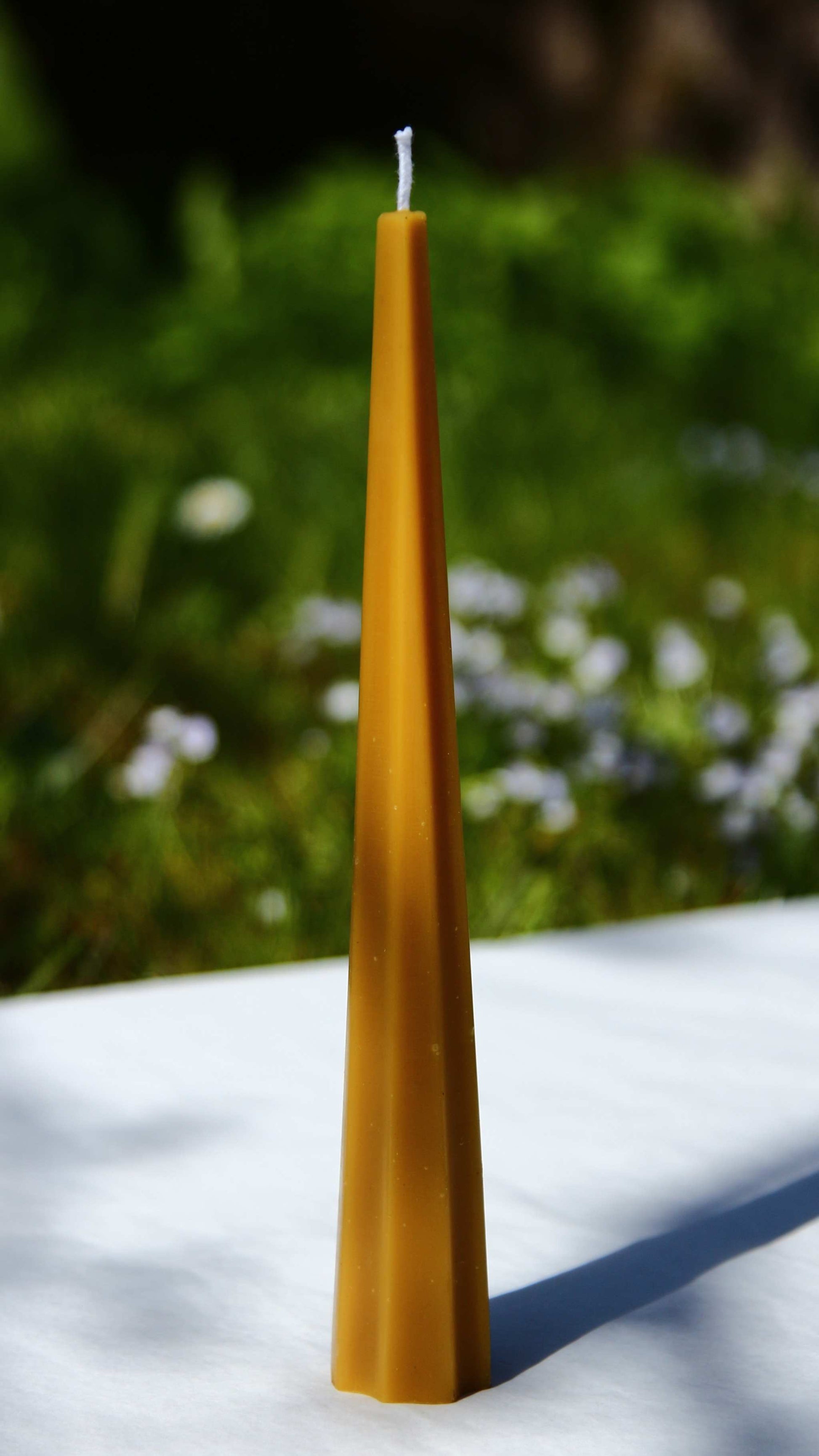 Machu Picchu Taper candle, 20 cm high, 2.8 cm wide, weighing 50 g.