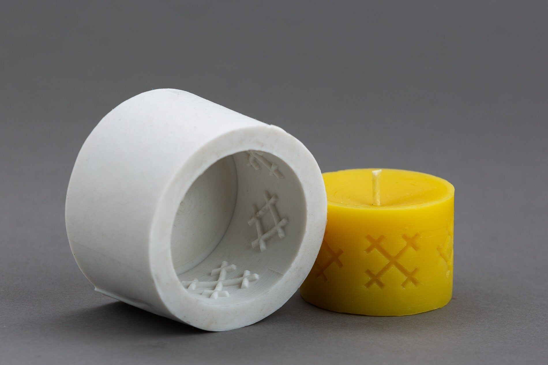 ETHNO 1Candle details:
ETHNO 1 CANDLE: Finished Candle Size: ~1.3 inches high x ~1.9 inches wide (~3 cm high x ~4.5 cm wide). Weight of the candle: ~55 g.Silicone MoldLatvian CandlesLatvian CandlesETHNO 1 Silicone Candle mould