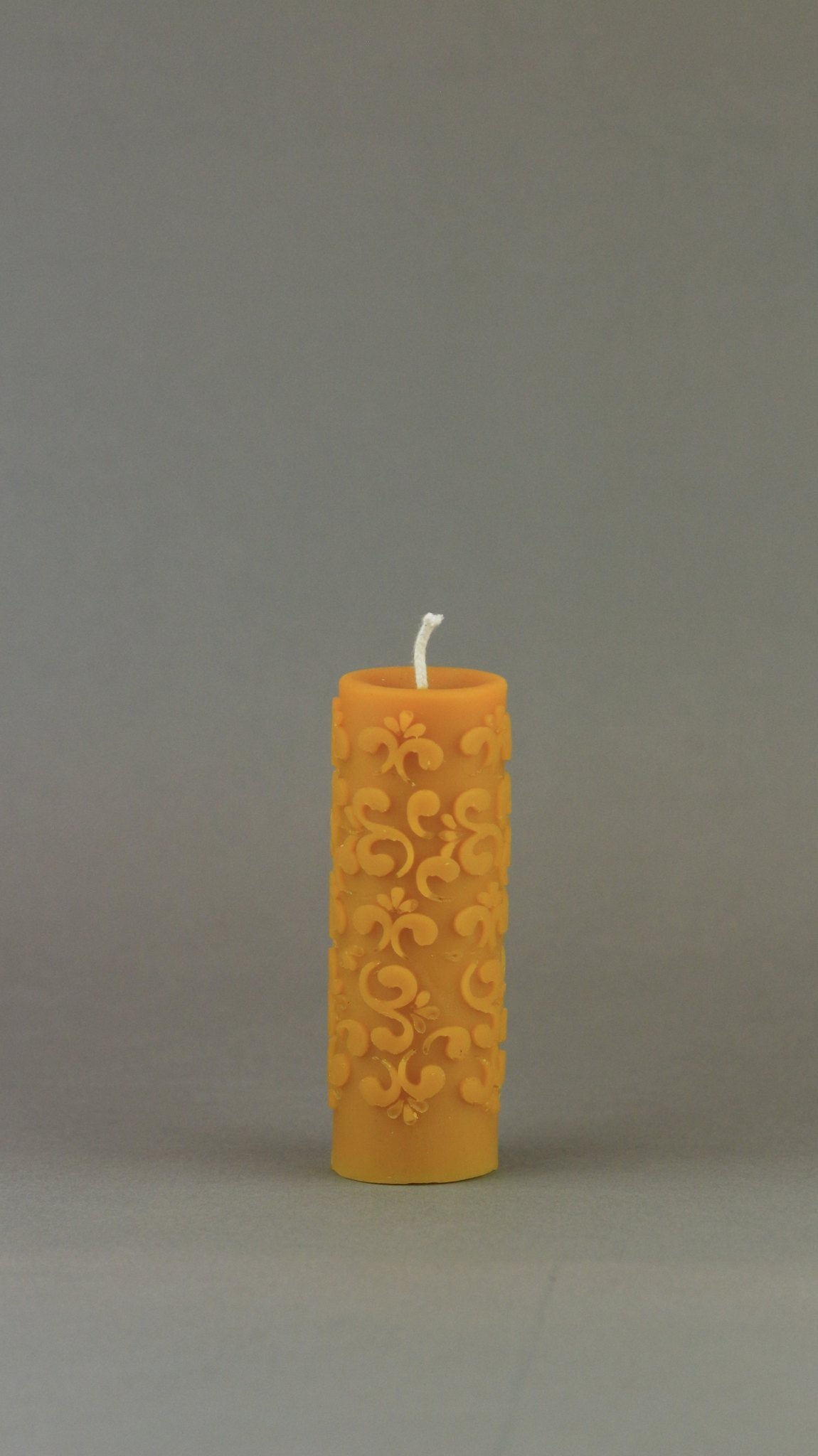 Flowers beeswax candle and silicone mould