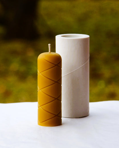 Lonely Bonds beeswax candle and silicone mould