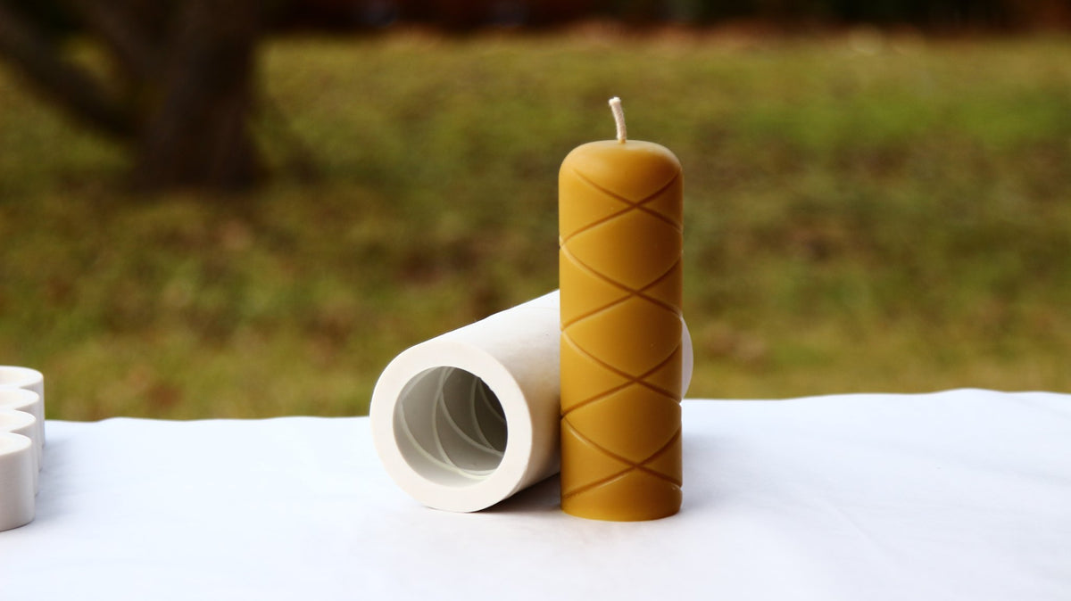 Lonely Bonds beeswax candle and silicone mould