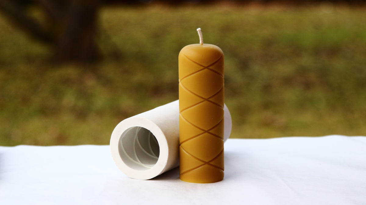 Lonely Bonds beeswax candle and silicone mould