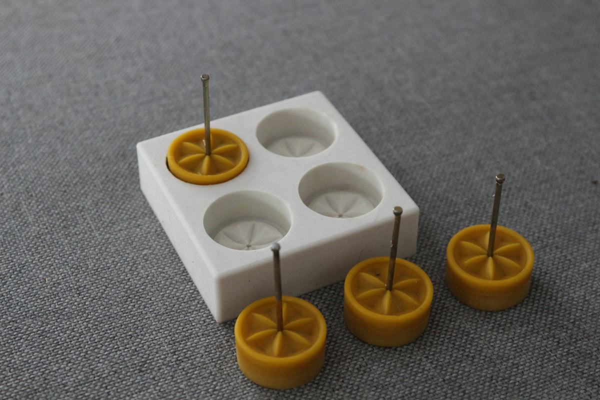 Rose tea light beeswax candle and silicone mould