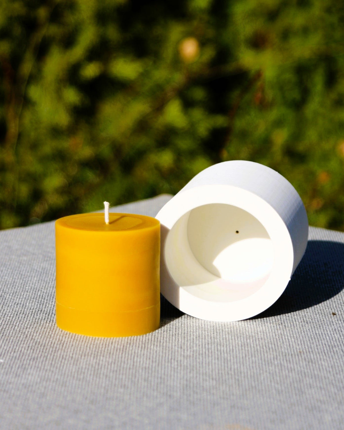 Simple Cylinder beeswax candle and silicone mould