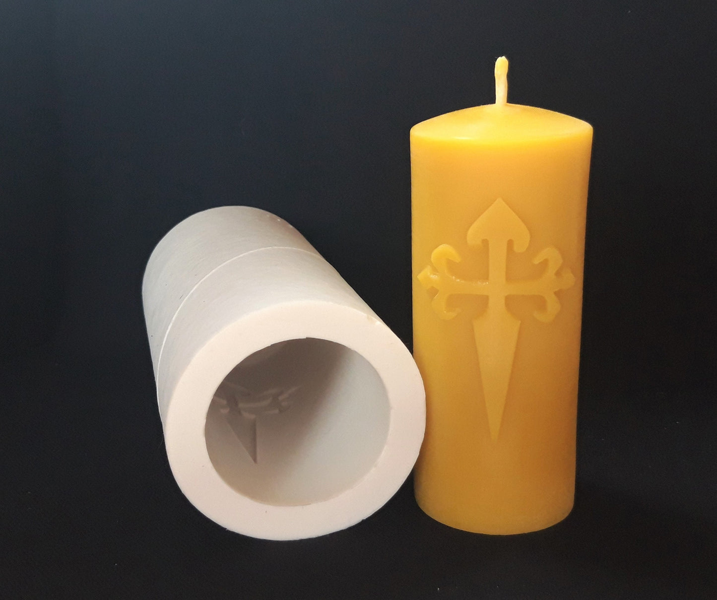 ST JAMES CROSS Silicone Candle mould