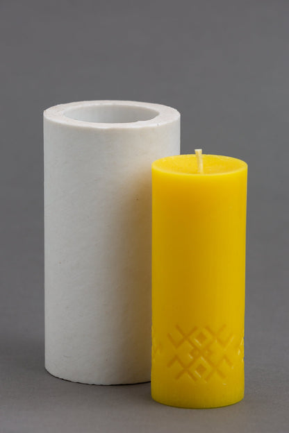 KARELIA MOTIVES 2 SizesCandle Details: 

KARELIA MOTIVE 1: Finished Candle Size: 7.5 cm high x 6 cm wide Weight: 175g Ornament on one side.

KARELIA MOTIVE 2: Finished Candle Size: 12 cm hSilicone MoldLatvian CandlesLatvian CandlesKARELIA MOTIVES 2 Sizes