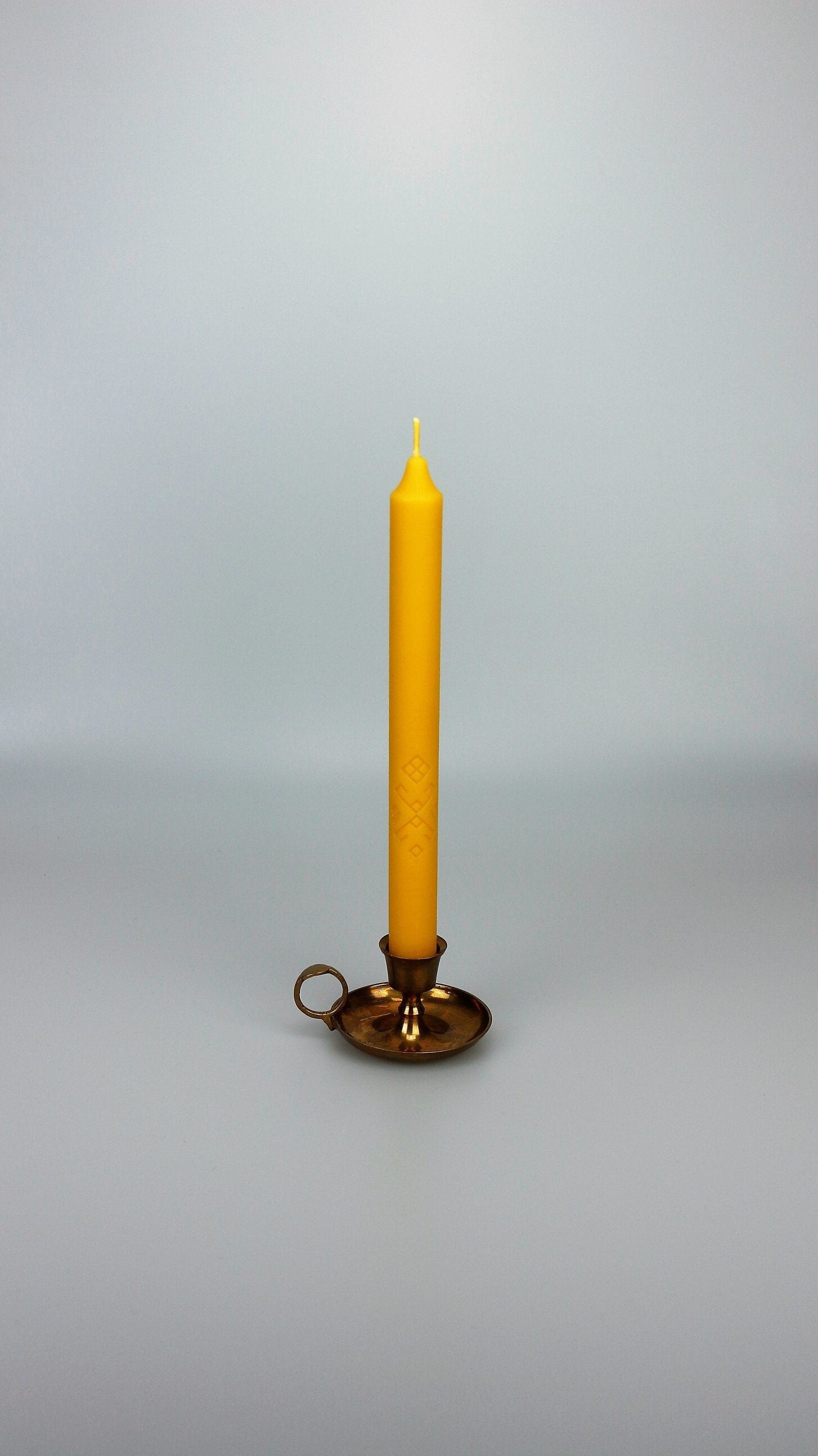 TAPERS WITH ORNAMENTCandle details:
Size of Finished Candle: 9.05" / 0.86" at the base (23 cm high x 2 cm wide).Weight of Each Candle: 80 gSilicone MoldLatvian CandlesLatvian CandlesORNAMENT Silicone Candle mould